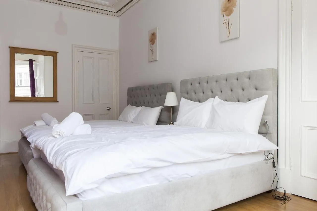 My Meadows, City Centre Apartment, Sunny&Spacious Edynburg