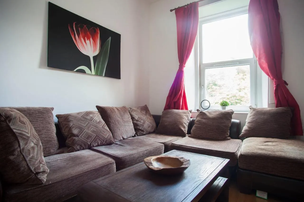 My Meadows, City Centre Apartment, Sunny&Spacious Edynburg